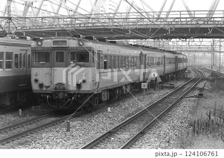 キハ58-6111ほかの団体臨時列車、蕨にて、1982年10月19日 キハ58-6111ほかの団体臨時列車、蕨にて、1982年10月19日 124106761