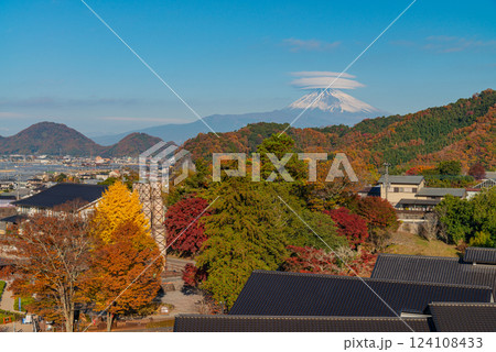 【静岡県】W世界遺産 韮山反射炉の向こうに笠雲が掛かった富士山 秋 【静岡県】W世界遺産 韮山反射炉の向こうに笠雲が掛かった富士山 秋 124108433