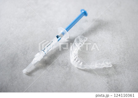 ホームホワイトニングのマウスピース 124110361