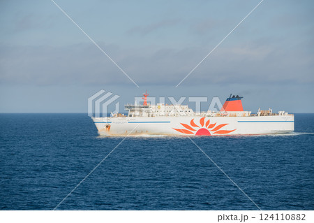 【さんふらあ　ふらの苫小牧行とさんふらわあ　だいせつ大洗行の離合　岩手県沖】 124110882