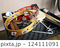 タンバリンと打楽器 124111091