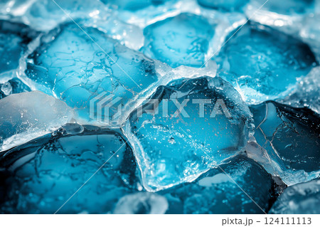 砕けた青い氷のテクスチャ 124111113