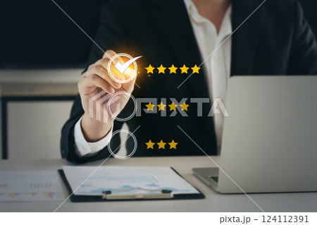 Customer Satisfaction Survey concept, 5-star satisfaction, service experience rating customer evaluation product service quality, satisfaction feedback review. 124112391