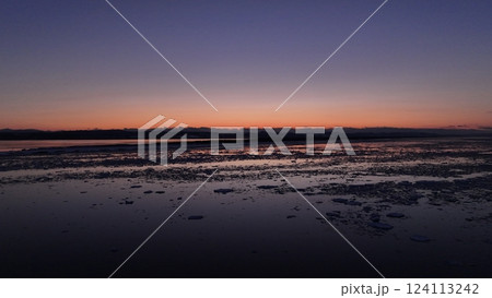 北海道サロマ湖周辺の流氷2025年2月24日汽水湖網走周辺夕焼けサンセット drift-ice 124113242