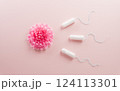 Active sperm cells swim to the flower like an egg on pink background with copy space. The concept of pregnancy, fertilization of the egg 124113301