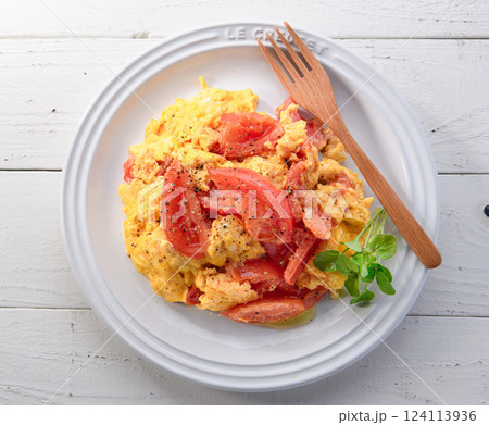 家庭料理　トマトと卵の炒め物 124113936