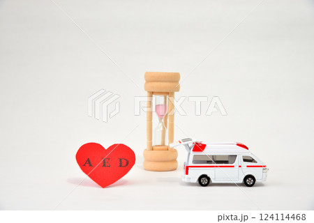 AED 砂時計 救急車 一刻を争うイメージ AED 砂時計 救急車 一刻を争うイメージ 124114468
