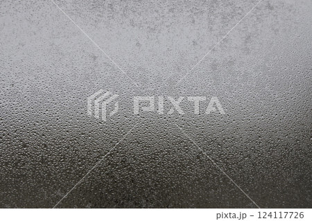 結露 水滴 窓ガラス 124117726