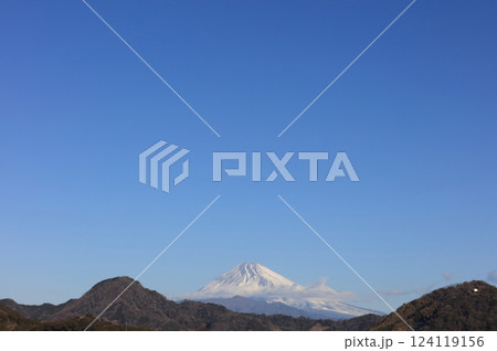伊豆の長岡温泉から見た冬の朝の富士山 伊豆の長岡温泉から見た冬の朝の富士山 124119156