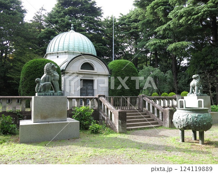 世田谷区の静嘉堂文庫近くにある岩崎家廟堂(玉川廟) 世田谷区の静嘉堂文庫近くにある岩崎家廟堂(玉川廟) 124119889