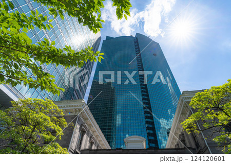【都市風景】初夏の東京・新橋付近のビル群【東京都】 124120601