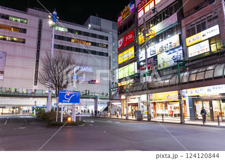 北千住駅　西口広場　東京 124120844