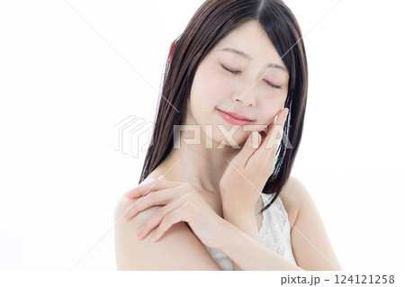 若い女性の美容イメージ 124121258