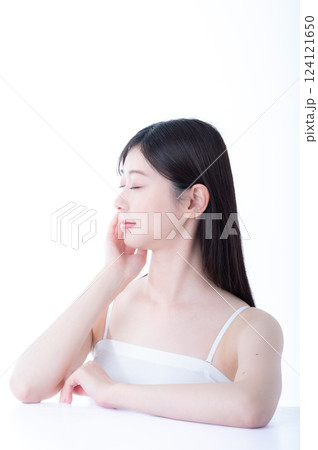 女性のビューティーイメージ 124121650