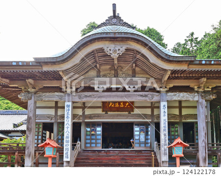 佐賀県三養基郡にある真言宗善通寺派古刹吉祥寺本堂 佐賀県三養基郡にある真言宗善通寺派古刹吉祥寺本堂 124122178