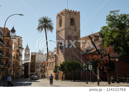 スペイン　セビリアの町並 124122768