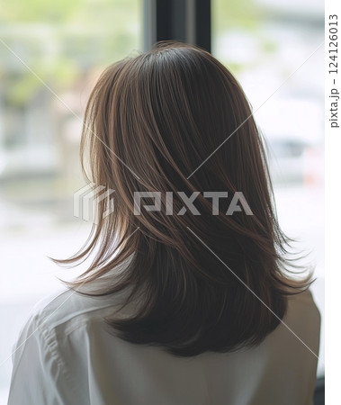 女性のヘアスタイル「AI生成画像」 124126013