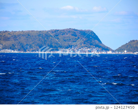 日本海と大島 124127450