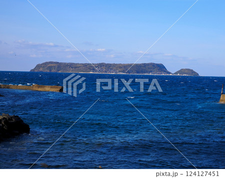 日本海と大島 124127451