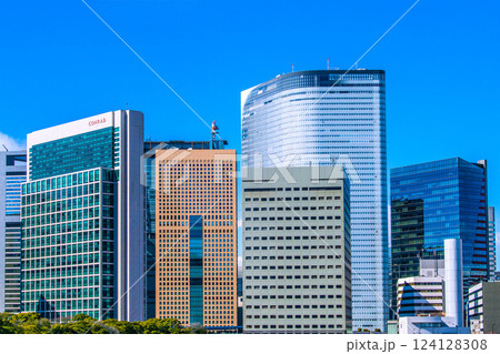 日本の東京都市景観 汐留・オフィス街などを望む 日本の東京都市景観 汐留・オフィス街などを望む 124128308