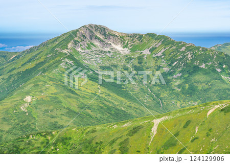 三俣蓮華岳から見る黒部五郎岳　北アルプス双六岳三俣蓮華岳登山 124129906