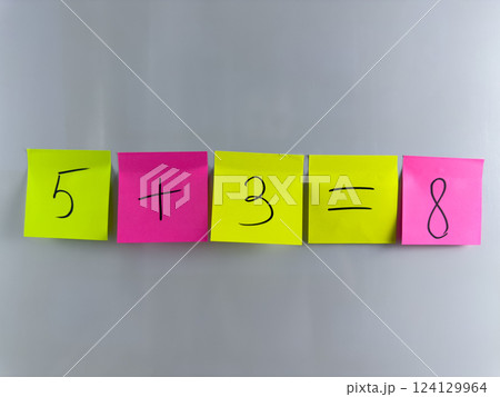 Colored cards with numbers for teaching young children mathematics 124129964