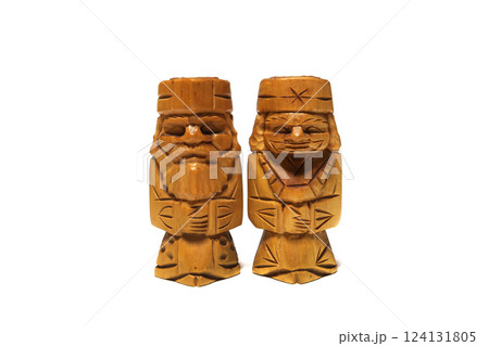 アイヌ木彫り人形　北海道お土産 124131805