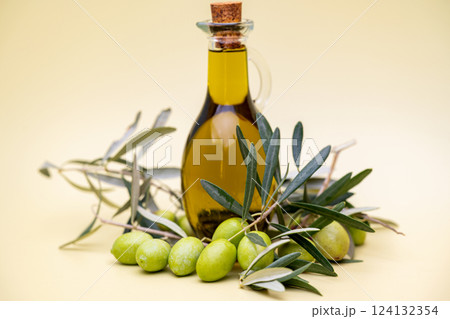 olive oil olive oil 124132354