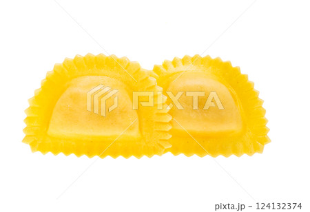 italian ravioli isolated 124132374