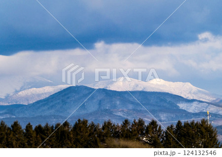 北上山系の秀峰早池峰山 北上山系の秀峰早池峰山 124132546
