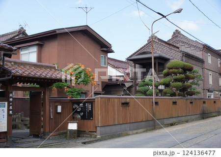 喜多方の町並み　蔵の町　若喜商店 煉瓦座敷蔵（レトロ商店街通り） 124136477