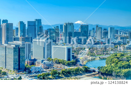 東京・丸の内から望む富士山 124138824