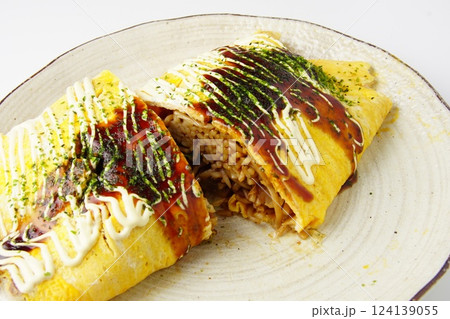 オムレツ焼きそば 124139055