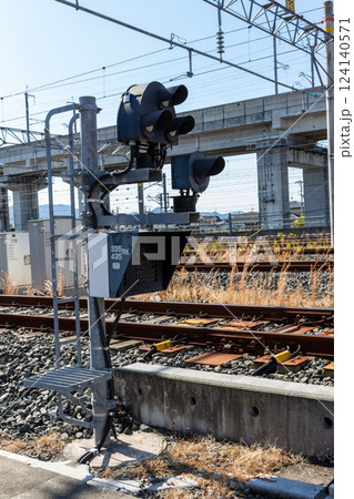 新幹線の信号機 / 設備【九州新幹線 熊本総合車両所 入換信号機】 新幹線の信号機 / 設備【九州新幹線 熊本総合車両所 入換信号機】 124140571