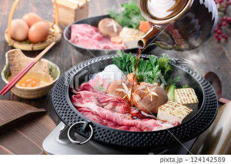 すき焼き （ 国産和牛 ） 124142589
