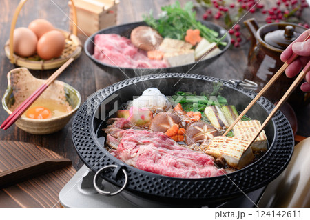 すき焼き ( 国産和牛 ) すき焼き ( 国産和牛 ) 124142611