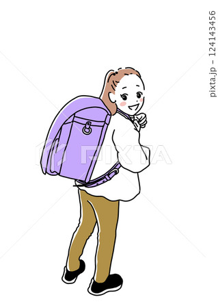 笑顔で振り向く紫のランドセルを背負った女の子 124143456