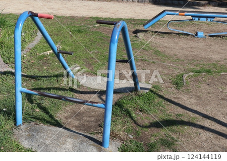 日本の公園の健康器具 アームトレーナー 日本の公園の健康器具 アームトレーナー 124144119