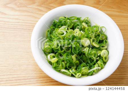 刻んだ青ネギ 124144458