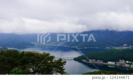 富士山麓の河口湖周辺 富士山麓の河口湖周辺 124144671