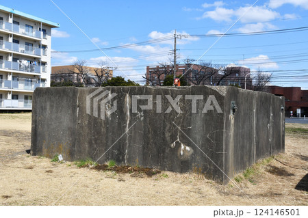 団地の中の防火設備 124146501