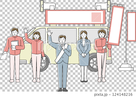 選挙カーの前で街頭演説をする男性候補者 124148216