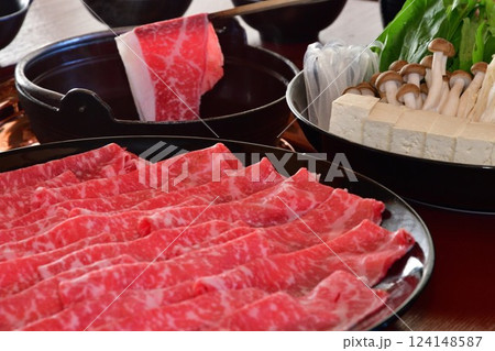 しゃぶしゃぶ牛肉 しゃぶしゃぶ牛肉 124148587