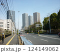 綱島街道から望む武蔵小杉の高層マンション 124149062