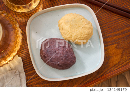 おはぎ – あんこときな粉の伝統的な和菓子 おはぎ – あんこときな粉の伝統的な和菓子 124149179