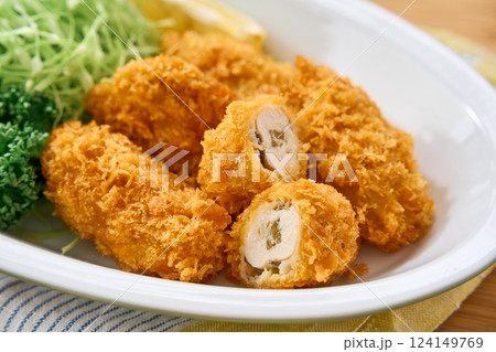 カキフライ – サクサクの牡蠣フライ 124149769