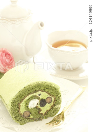 抹茶と黒豆のスイスロールと紅茶 124149999