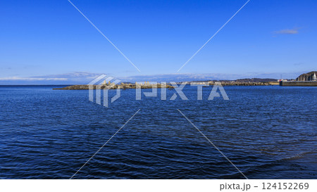 三浦郡葉山町森戸海岸の春 124152269