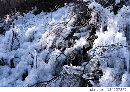 昼間のあしがくぼの氷柱 124157273