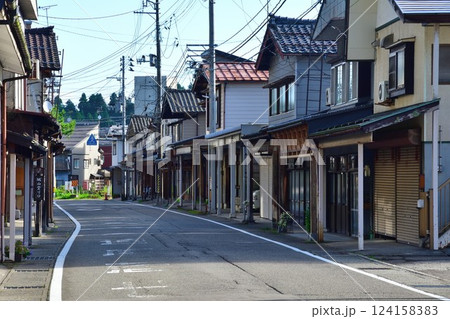栃尾のレトロな街並み(新潟県) 栃尾のレトロな街並み(新潟県) 124158383